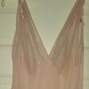 VINTAGE SIZE MEDIUM PINK SILKY CHIFFON GOWN